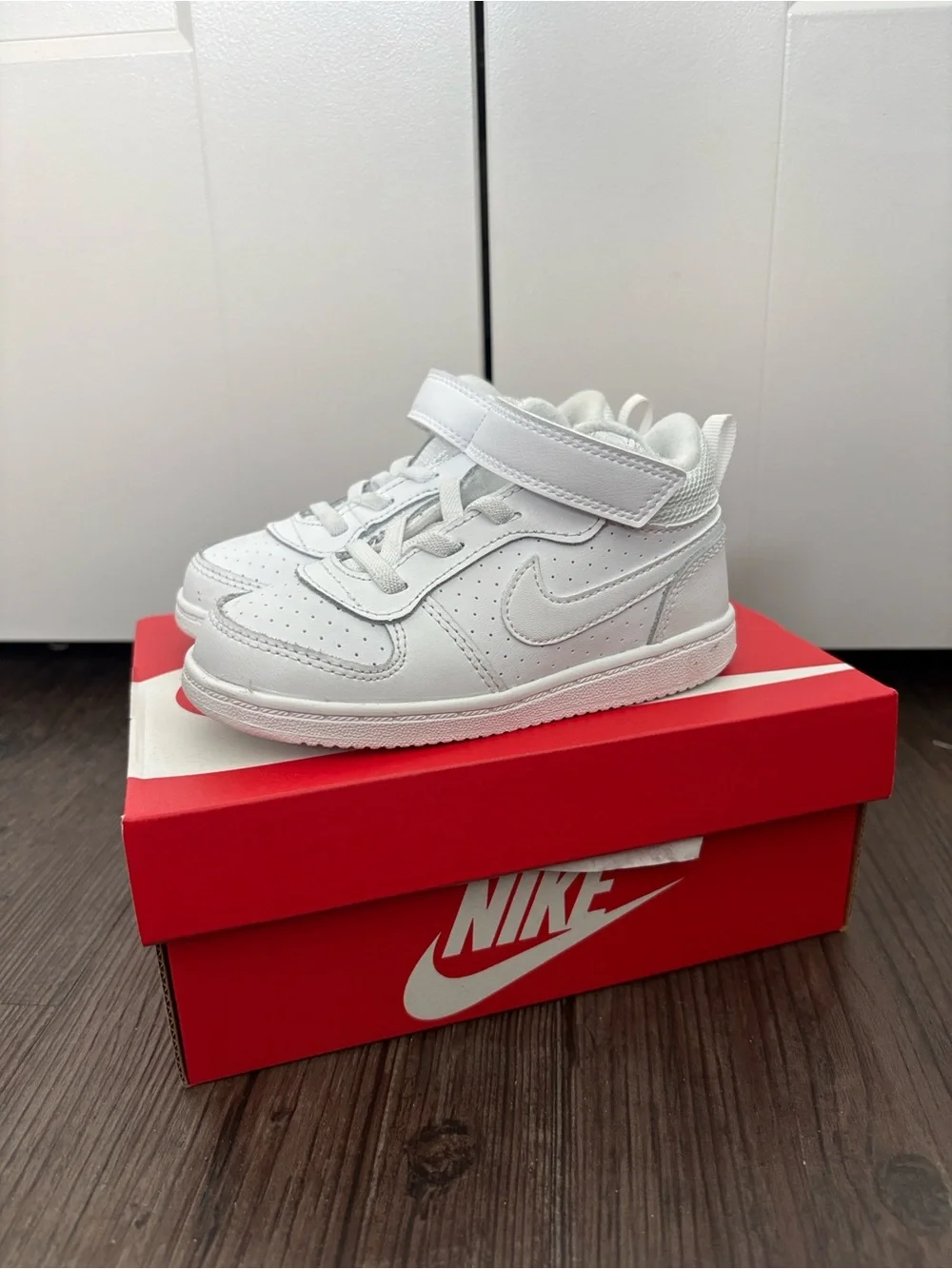 NIKE COURT BOROUGH MID (TDV) WHITE SNEAKERS KIDS 8C